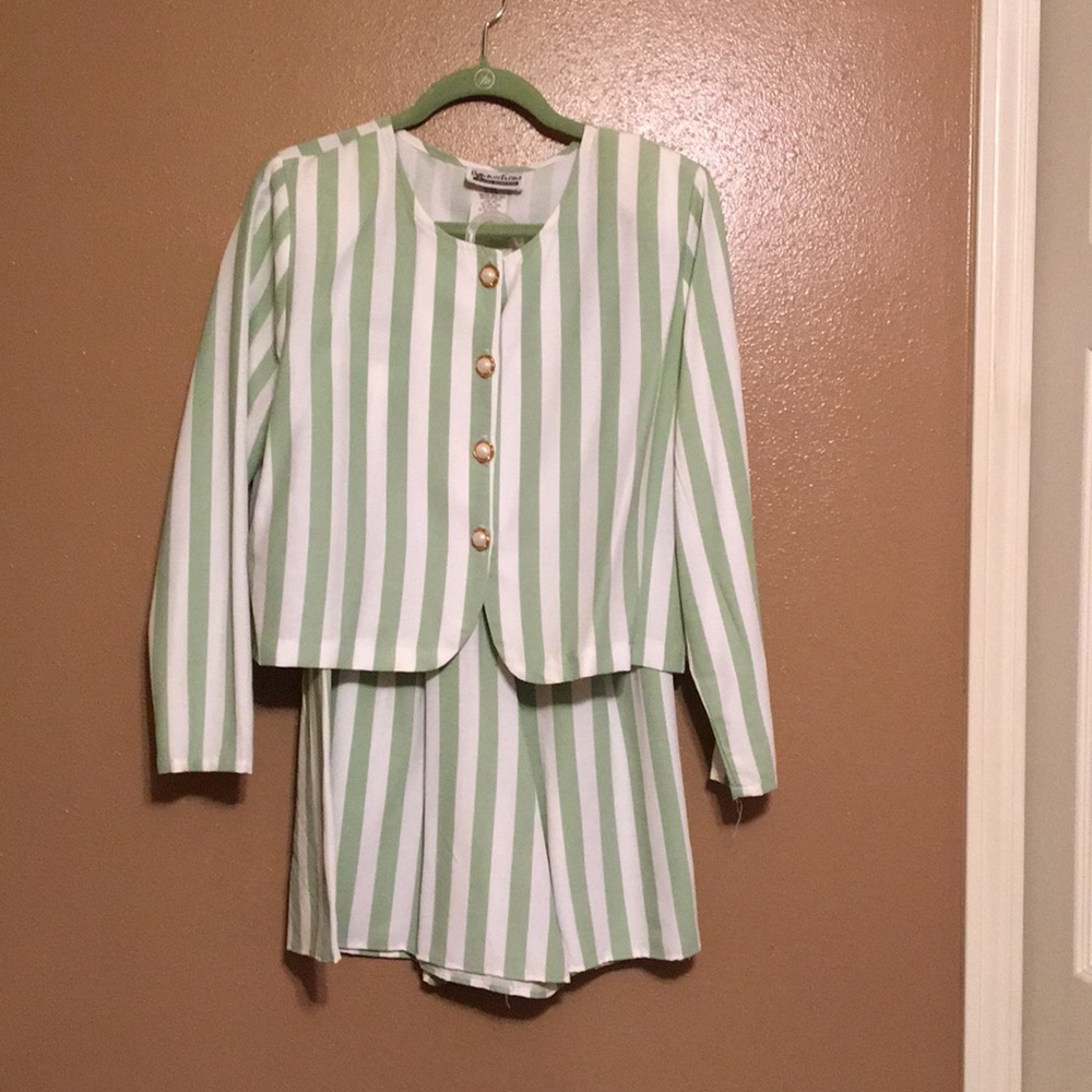 Vintage Classy 2pc short set 12/14 sz (XL)